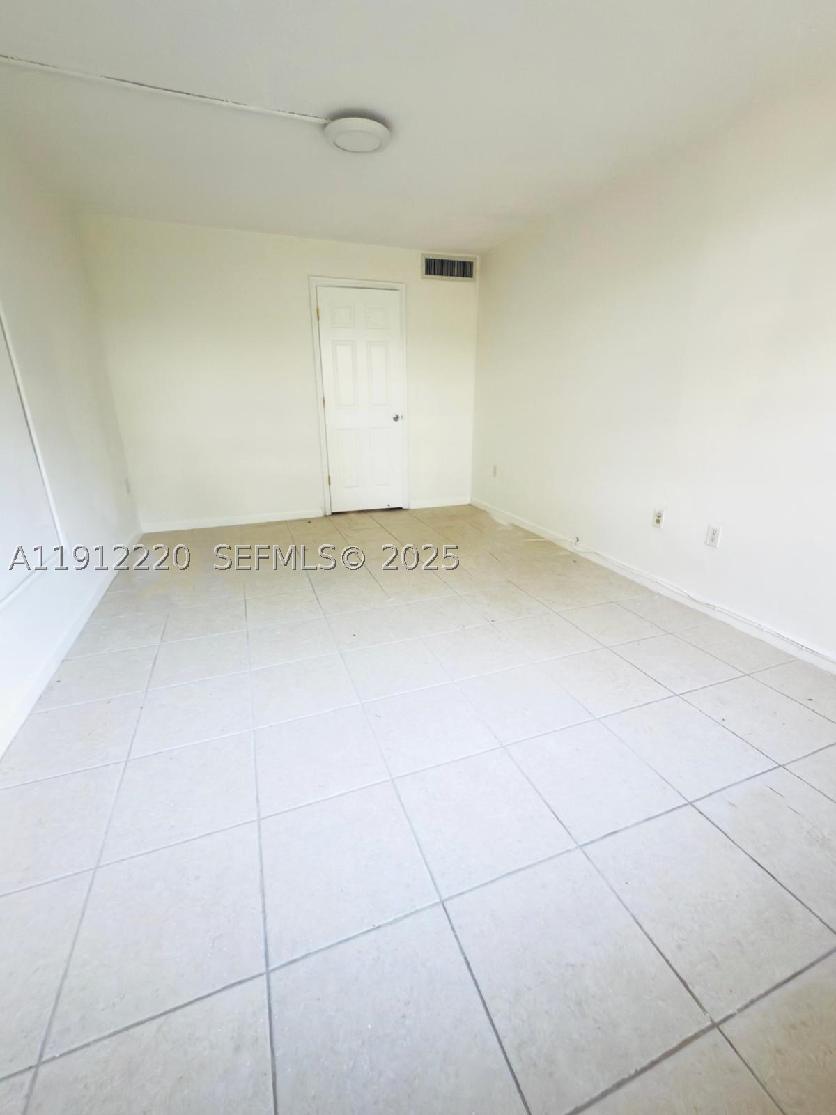 ROLLING GREEN CONDO F - Residential