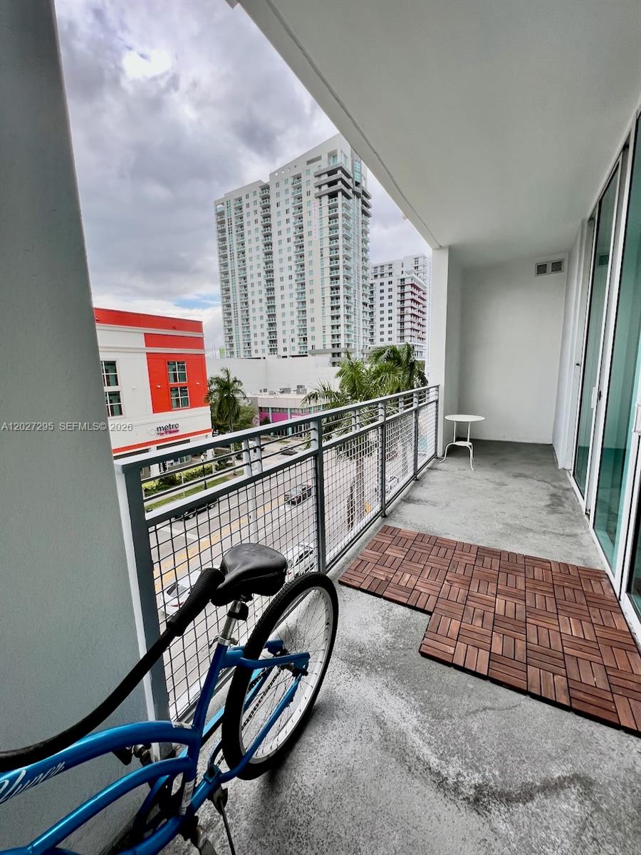 CITY 24 CONDO - Residential Lease
