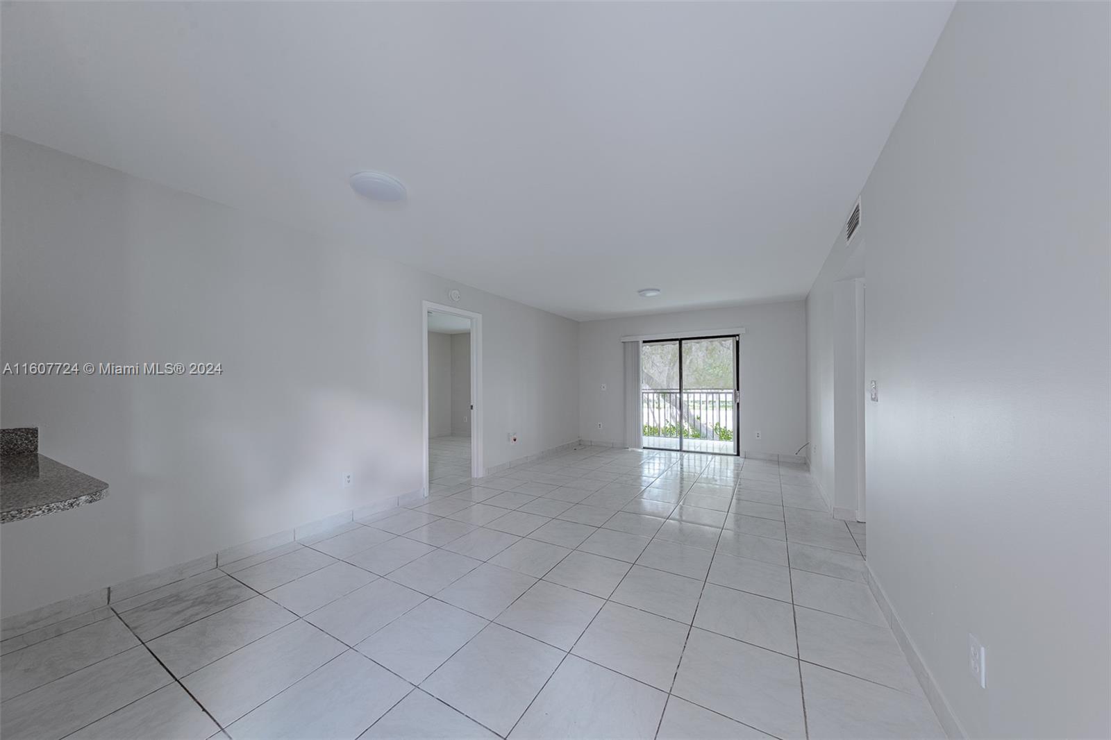 BANYAN TREE SIX CONDO - Residential Lease