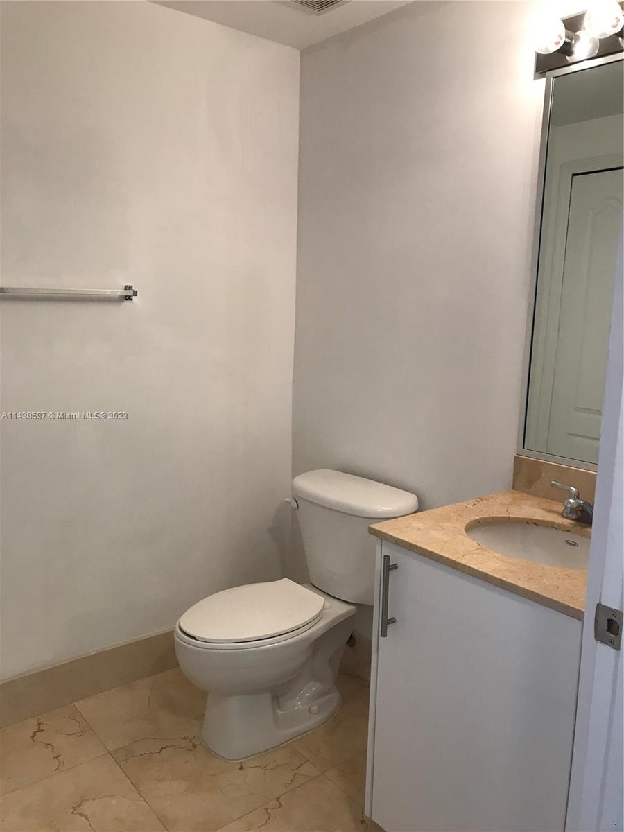 BRICKELL WAY CONDO - Residential Lease