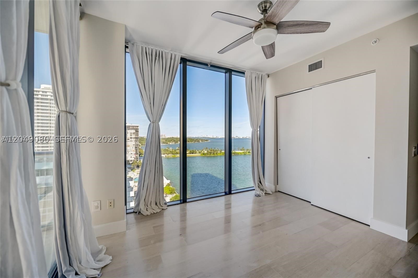 ONE PARAISO CONDO - Residential