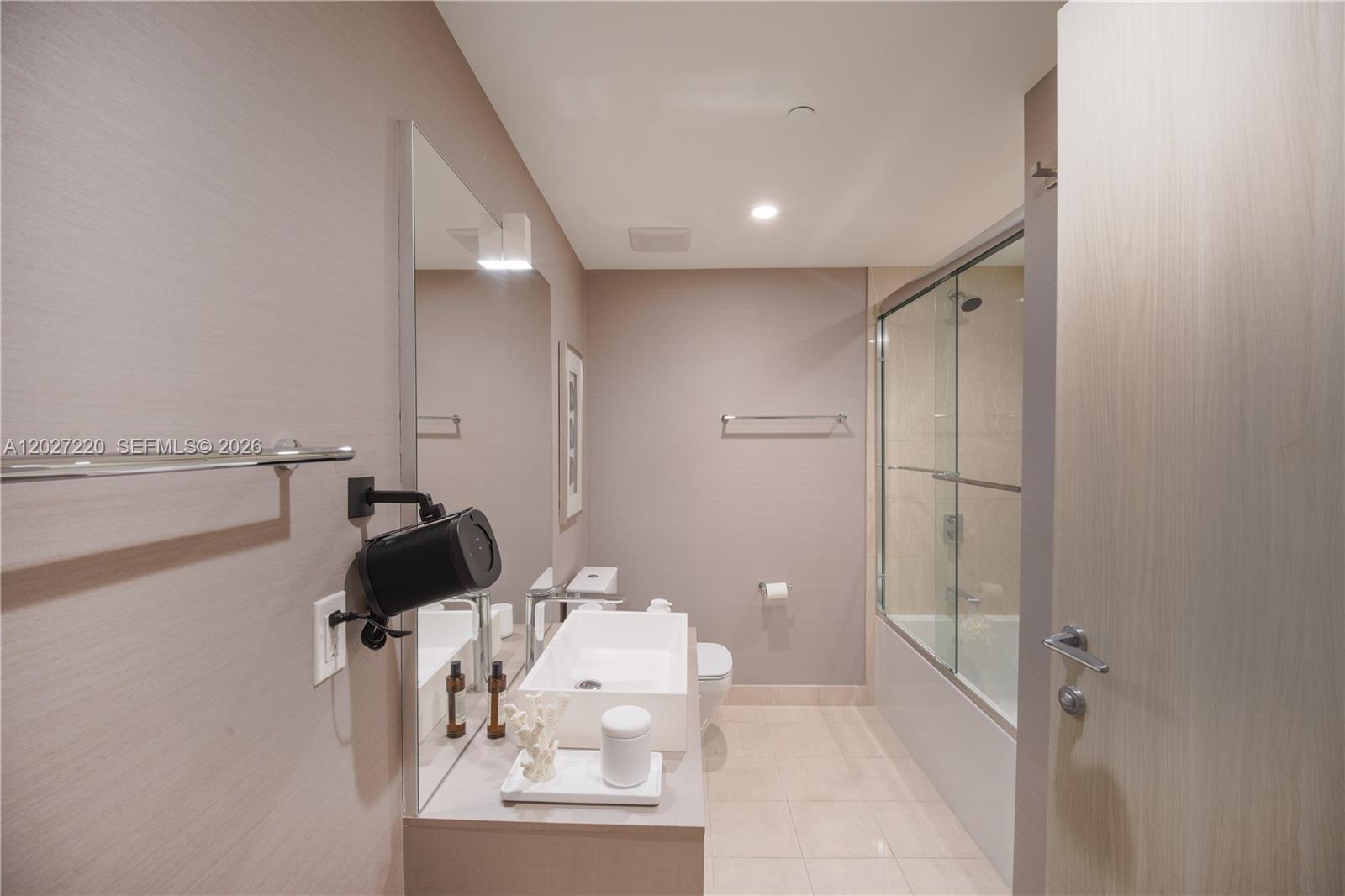 BRICKELL FLATIRON CONDO - Residential Lease