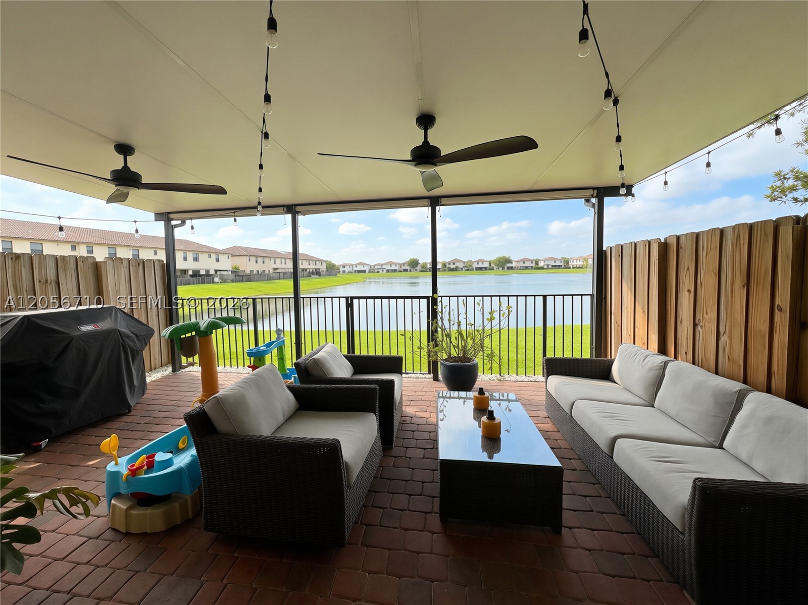 COCO PALM ESTATES - Residential