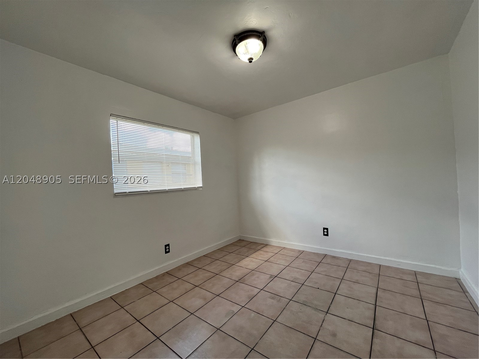¤33-48-42 W 50 OF E 435 - Residential Income