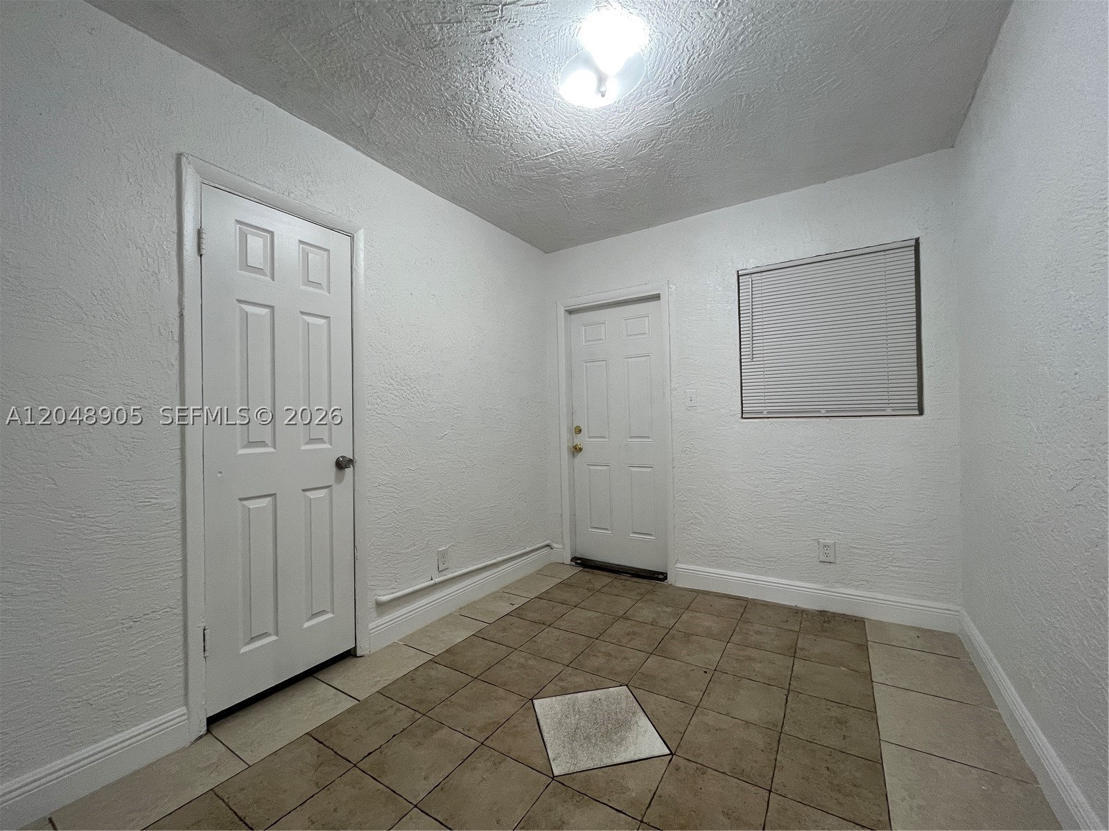 ¤33-48-42 W 50 OF E 435 - Residential Income