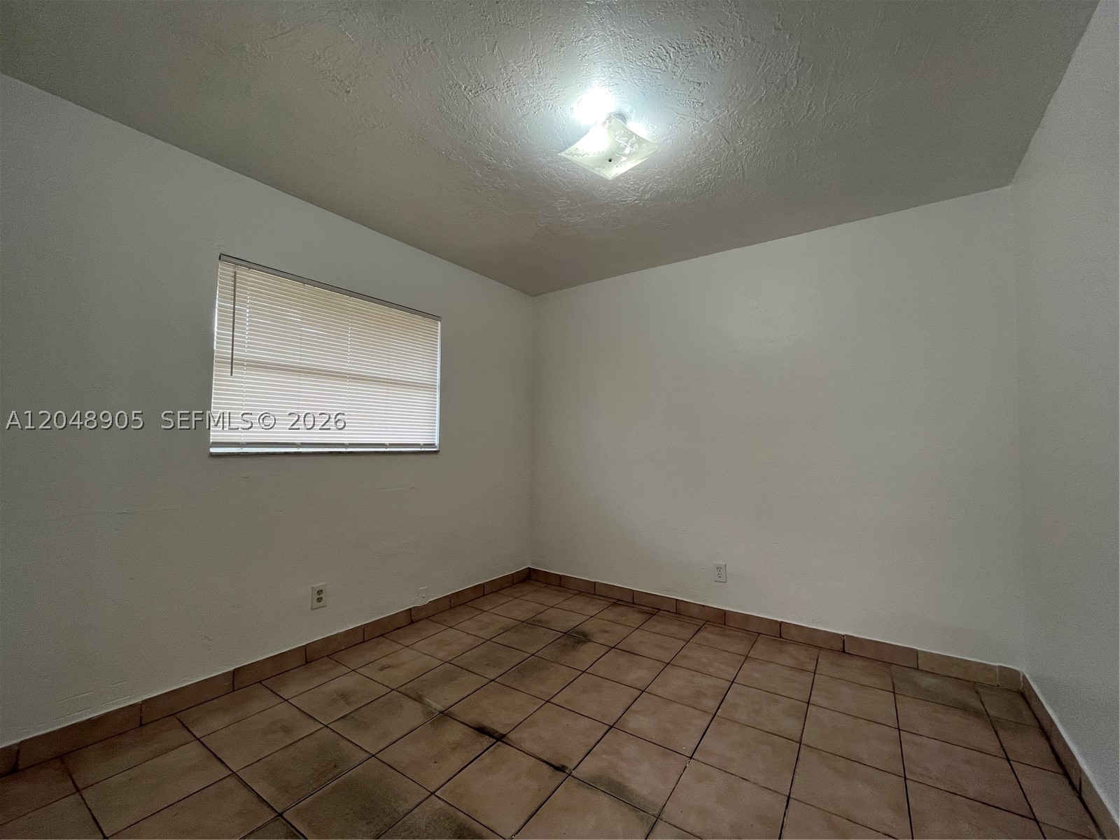 ¤33-48-42 W 50 OF E 435 - Residential Income