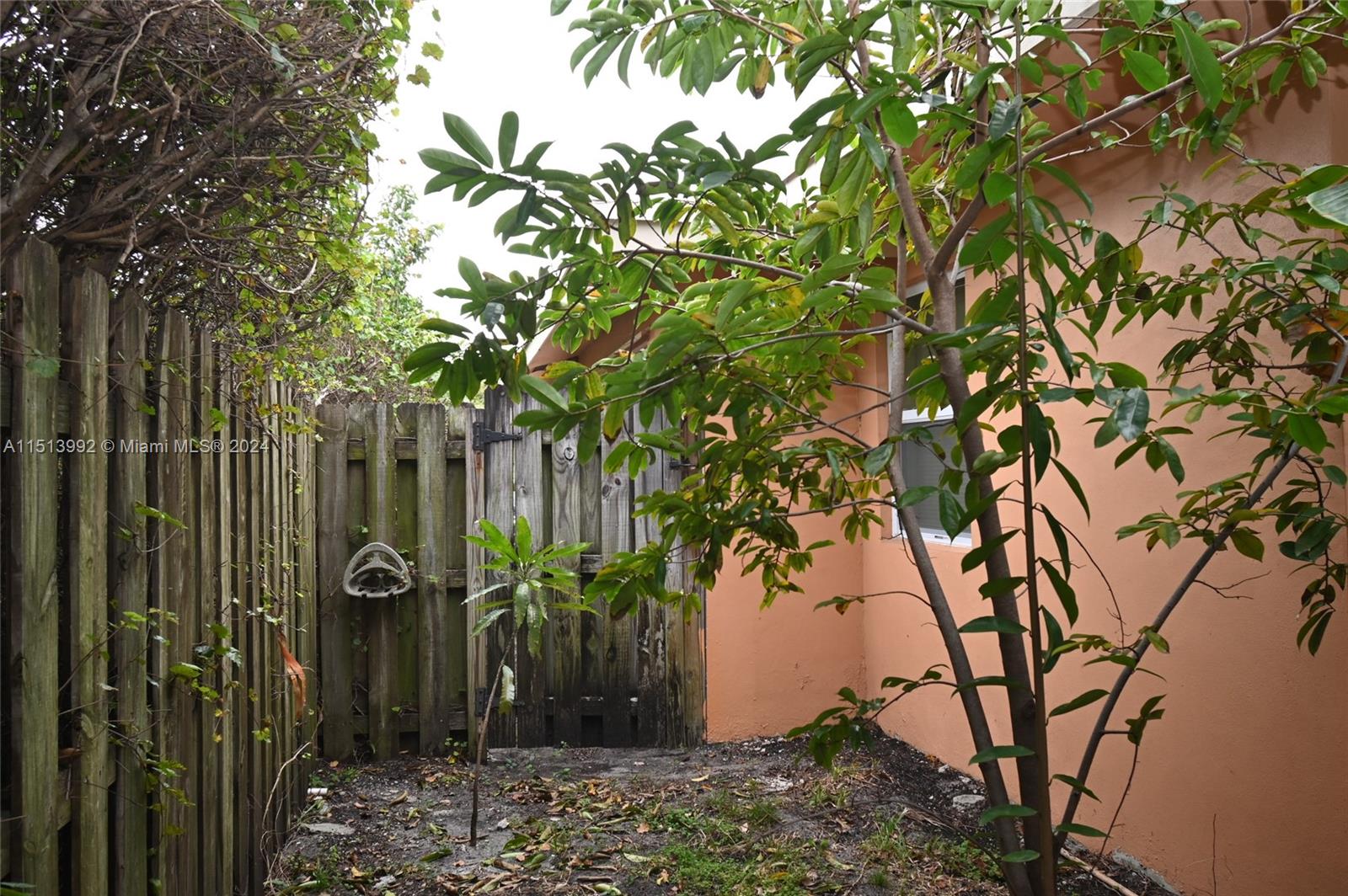 DEERFIELD BEACH ESTATES S - Residential Lease