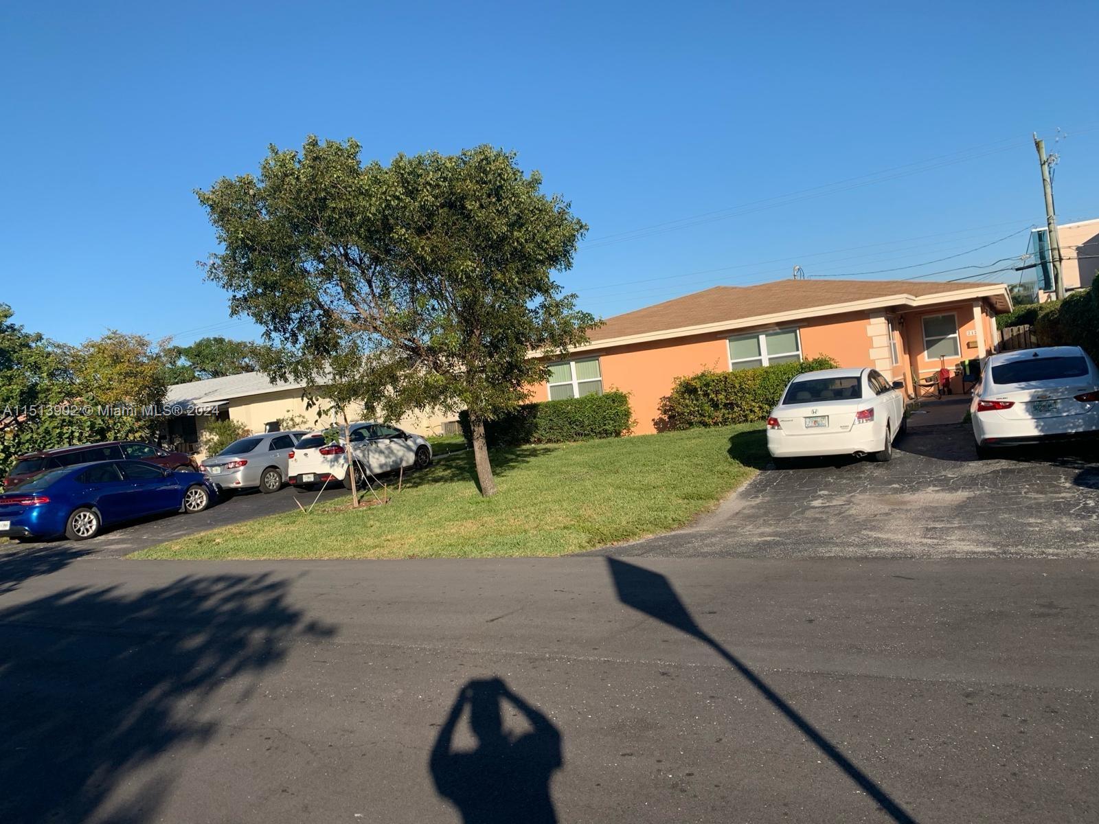 DEERFIELD BEACH ESTATES S - Residential Lease
