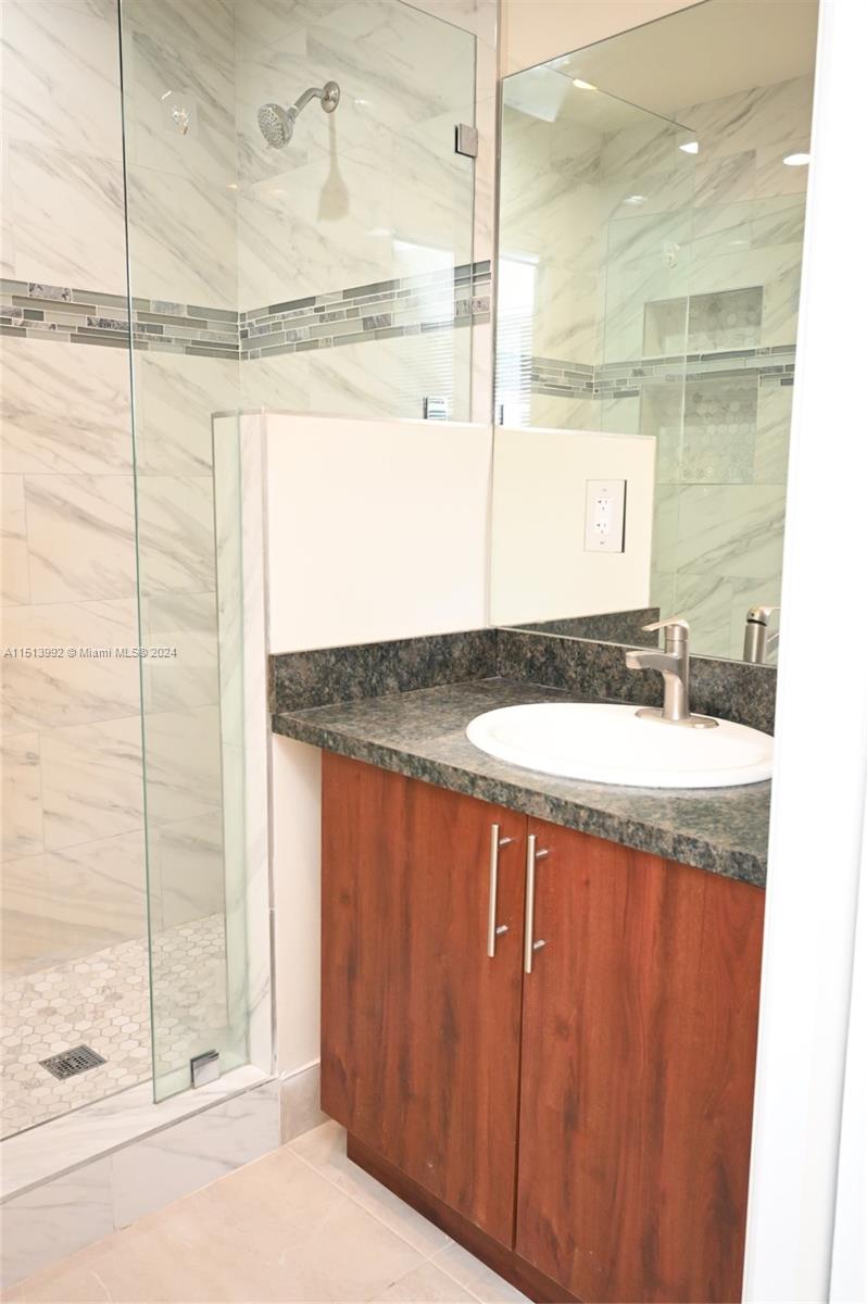 DEERFIELD BEACH ESTATES S - Residential Lease