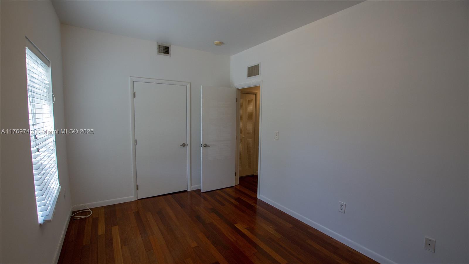 MYSTIC CONDO - Residential