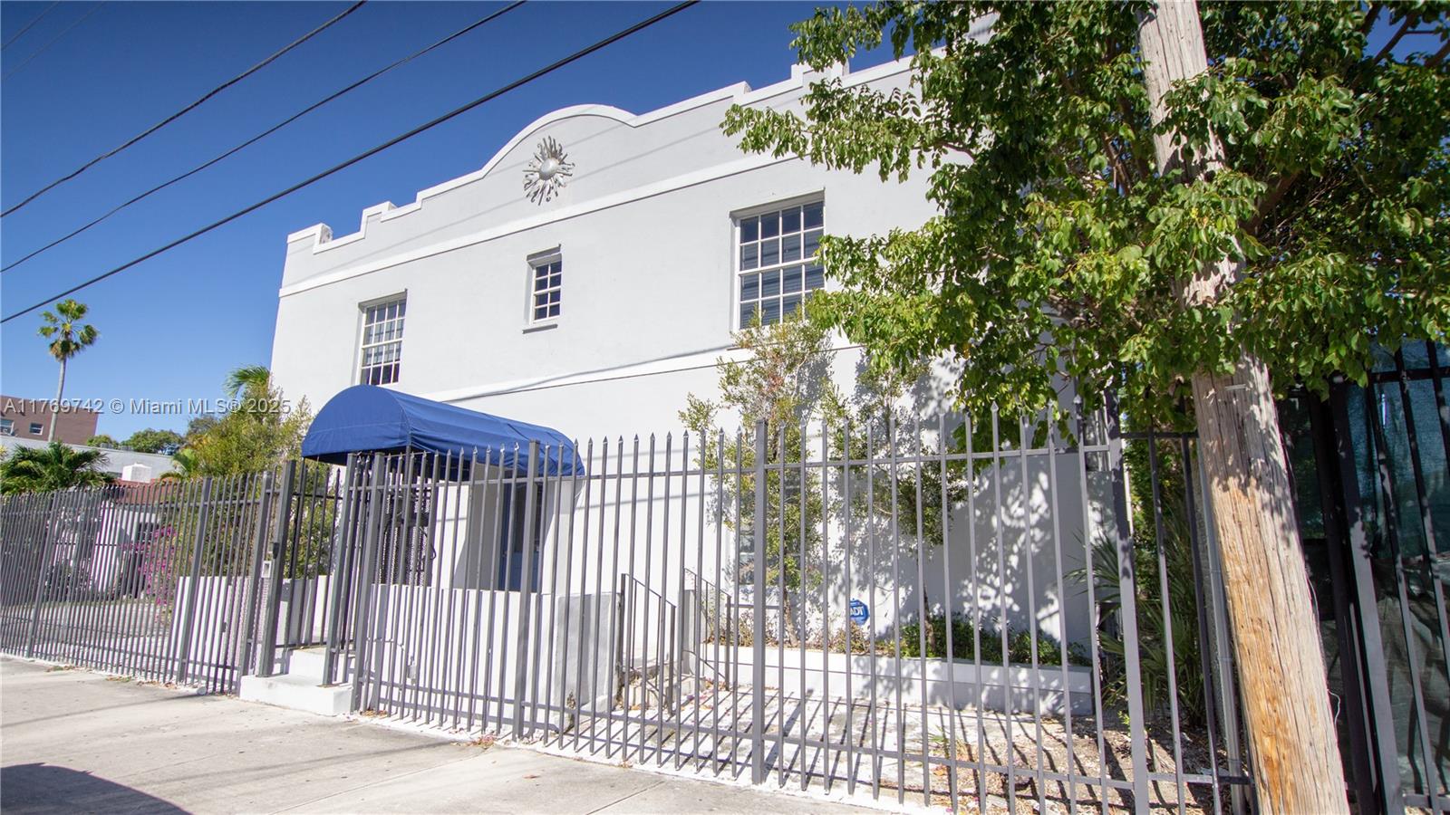 Great Investment opportunity in the Mimo District! 2 Beds 1 Bath just steps away from Biscayne Blvd. Unit is currently rented,
