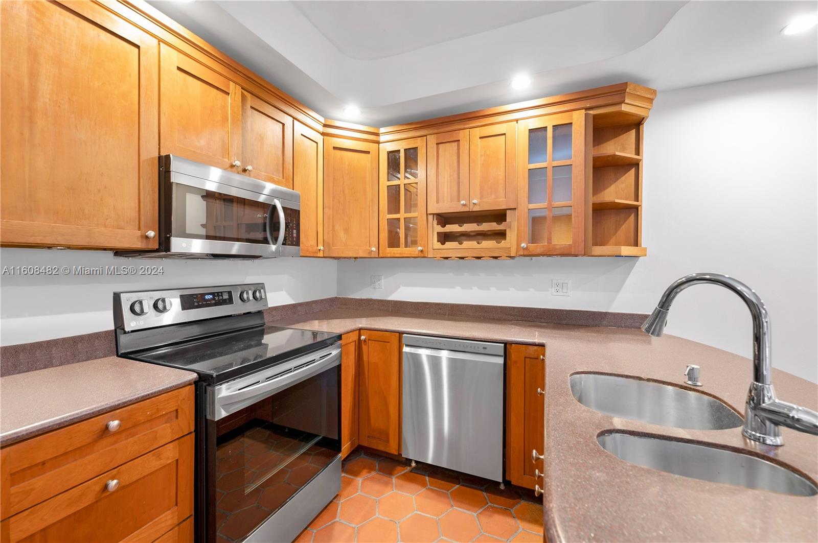 BRICKELL FOREST CONDO - Residential Lease