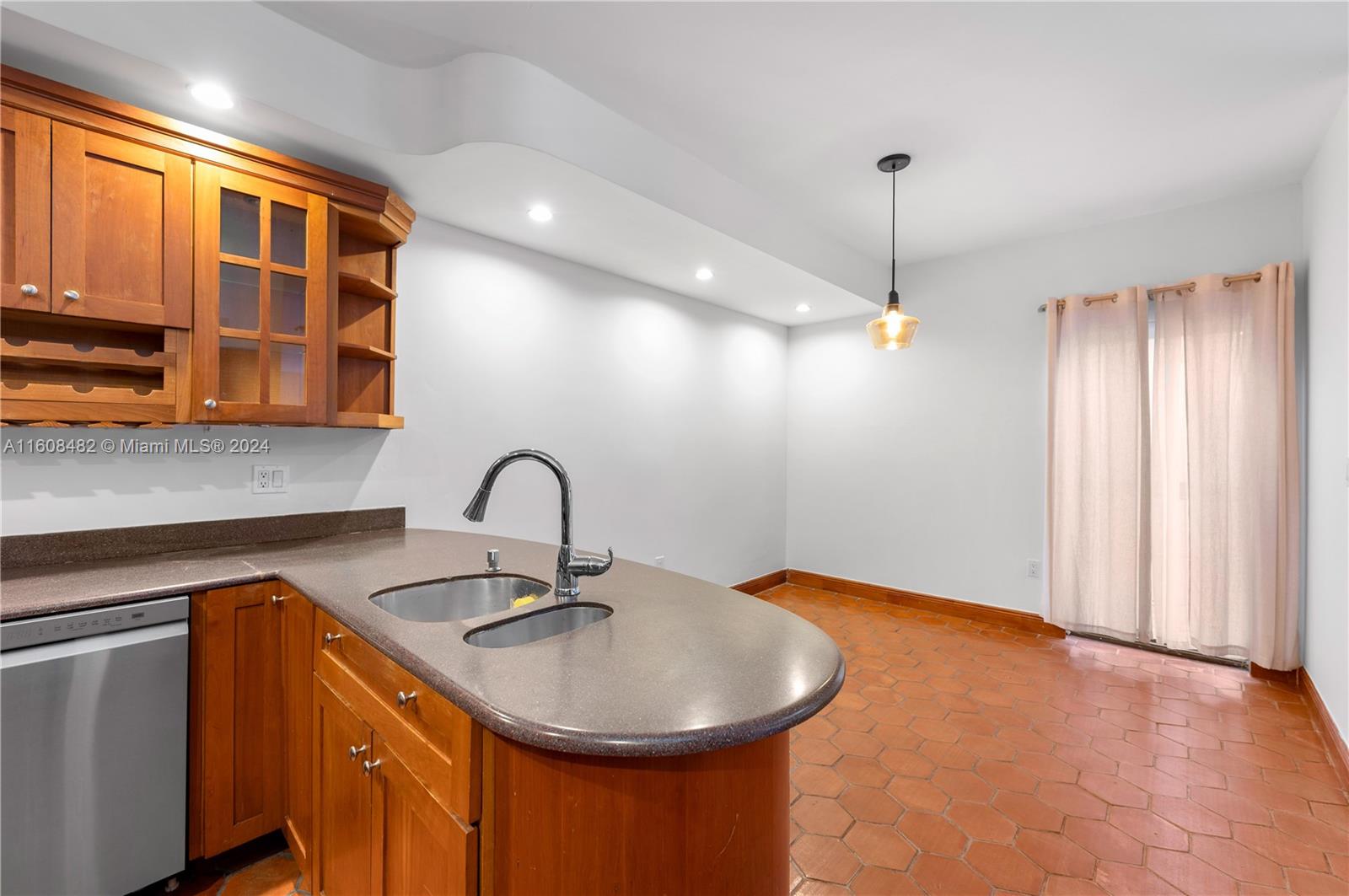 BRICKELL FOREST CONDO - Residential Lease