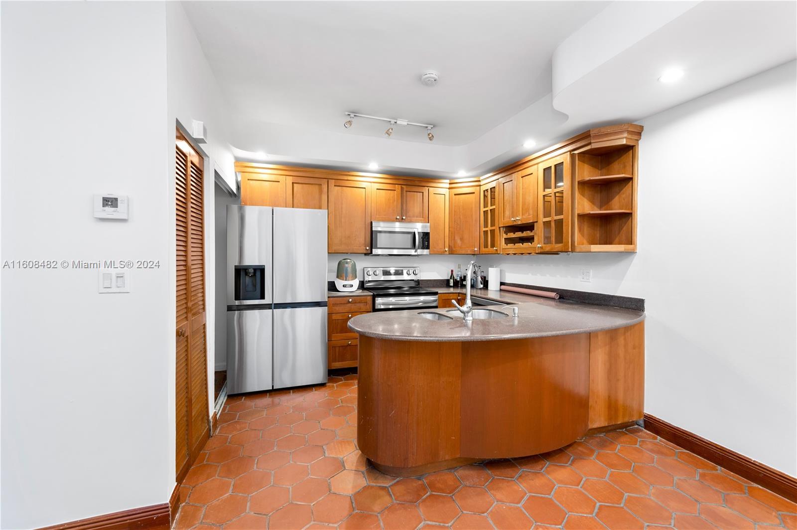 BRICKELL FOREST CONDO - Residential Lease