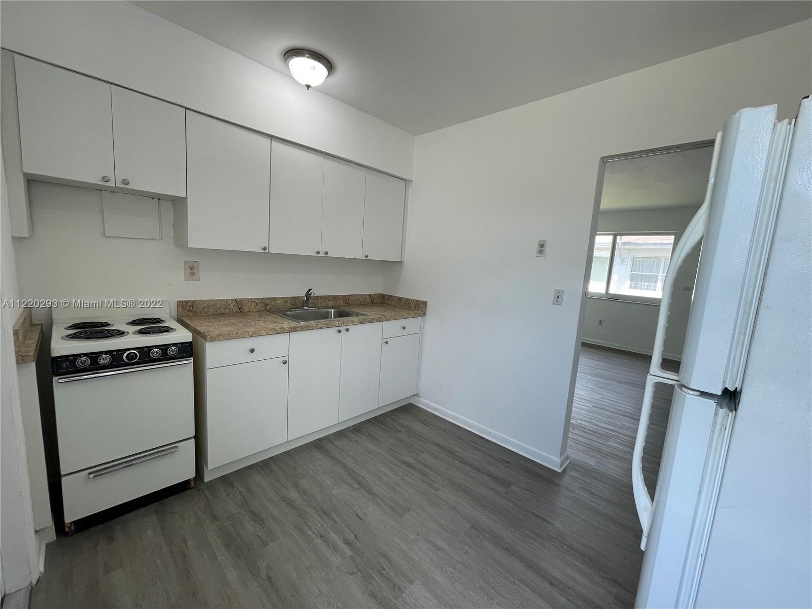 RIVERSIDE FARMS - Residential