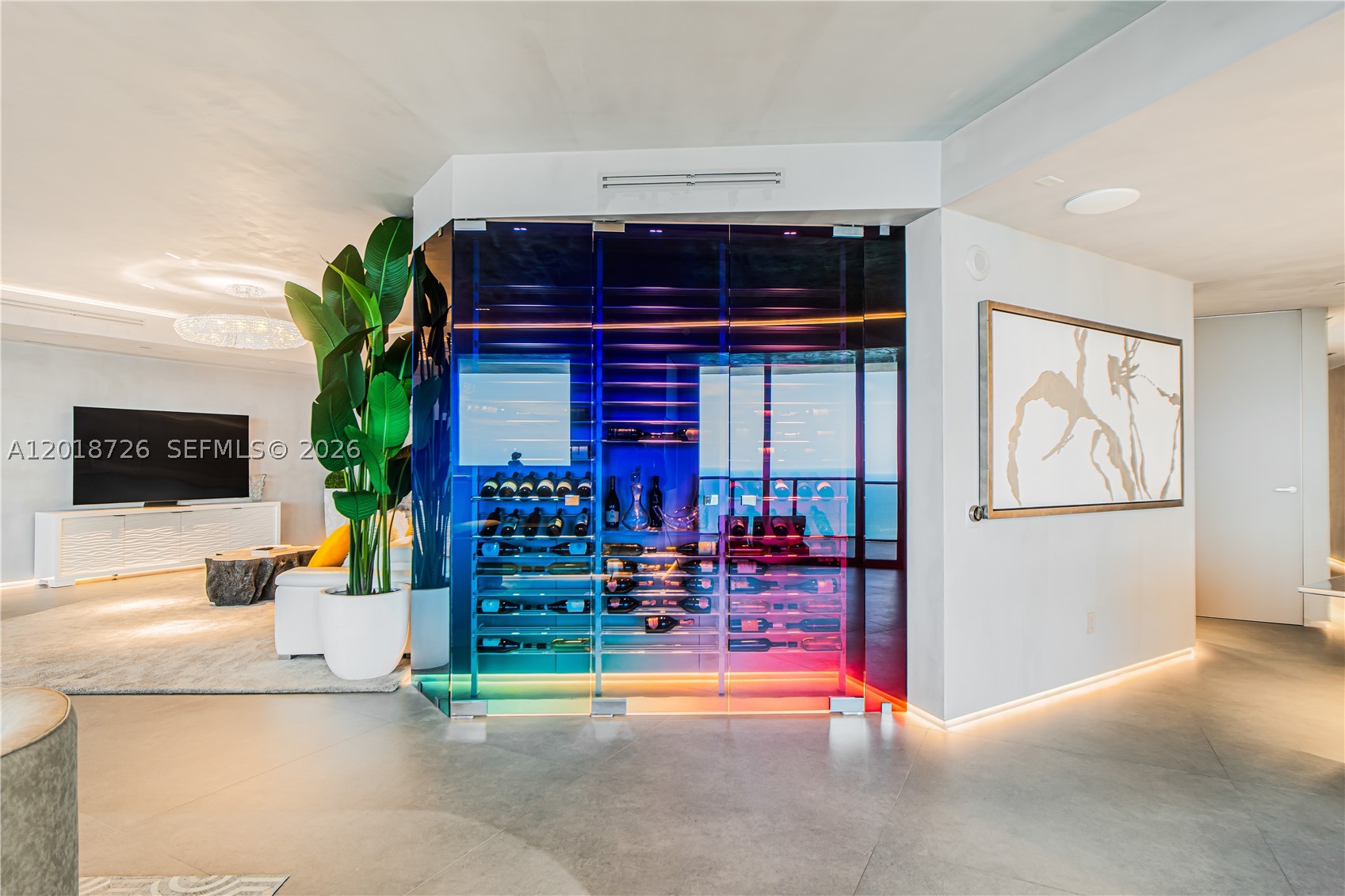 18555 COLLINS AVENUE COND - Residential