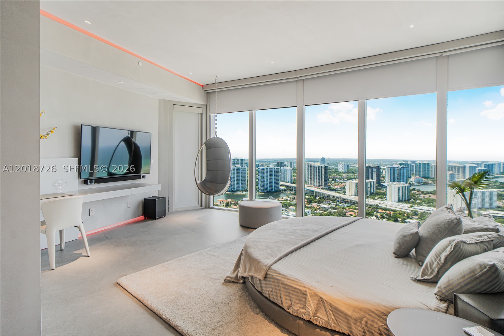 18555 COLLINS AVENUE COND - Residential