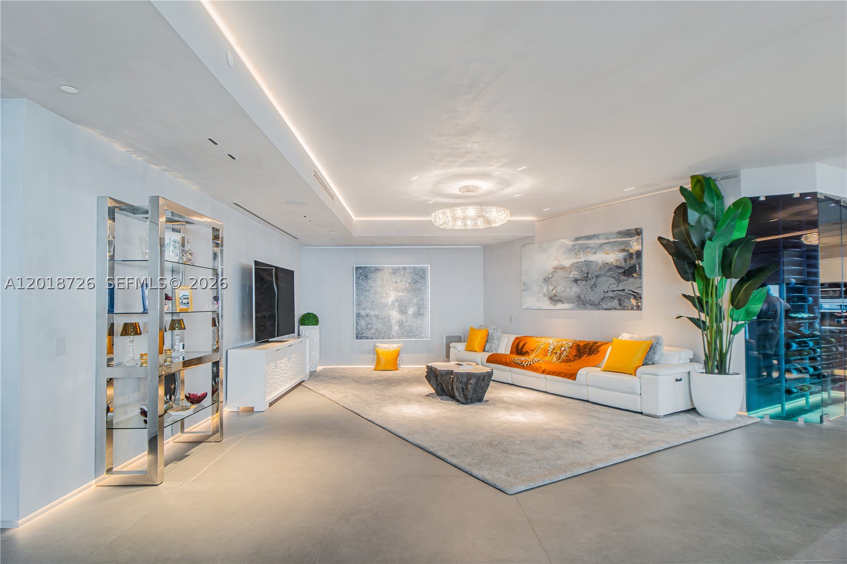 18555 COLLINS AVENUE COND - Residential