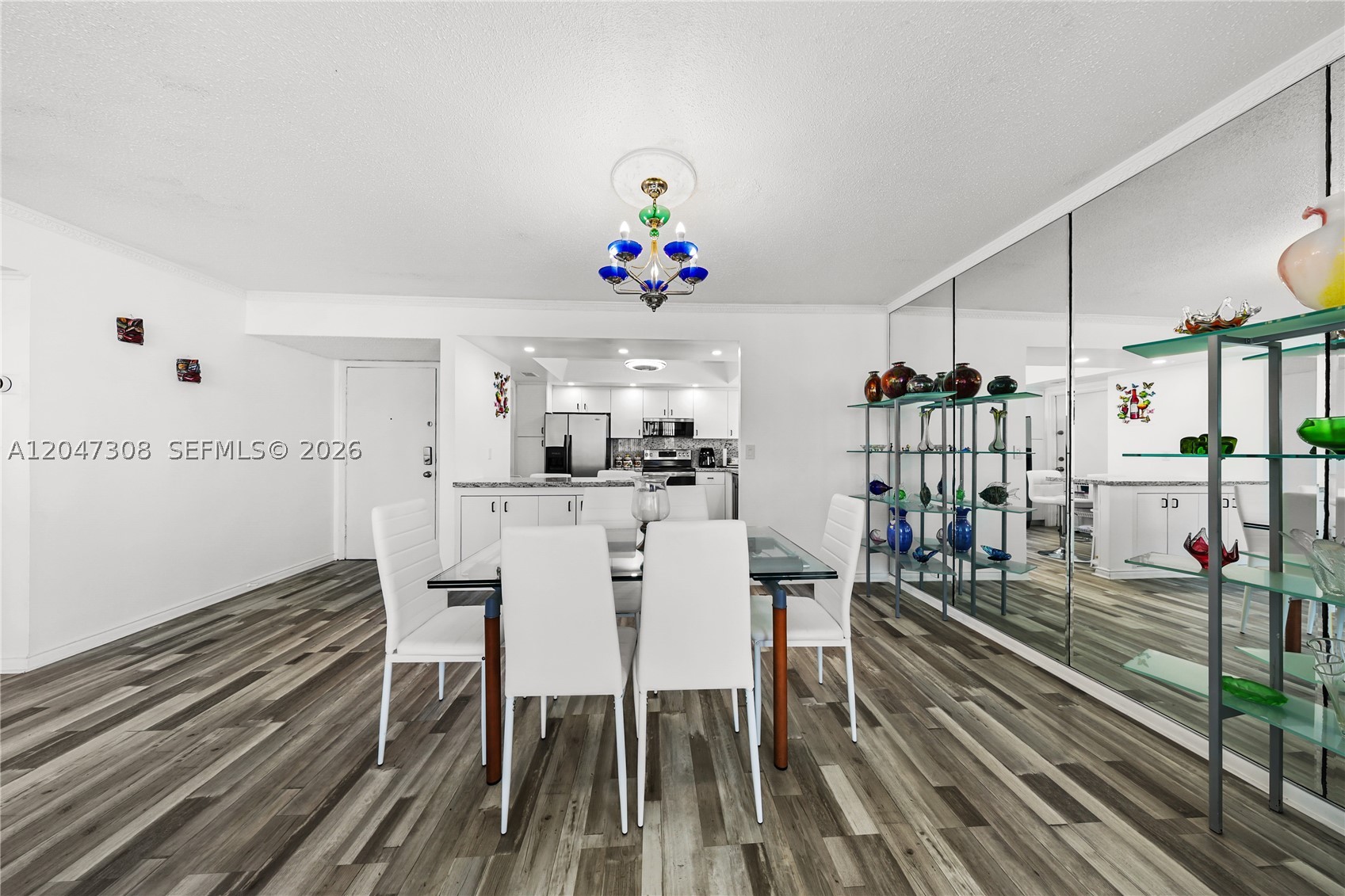 IMPERIAL TOWERS CONDO - Residential