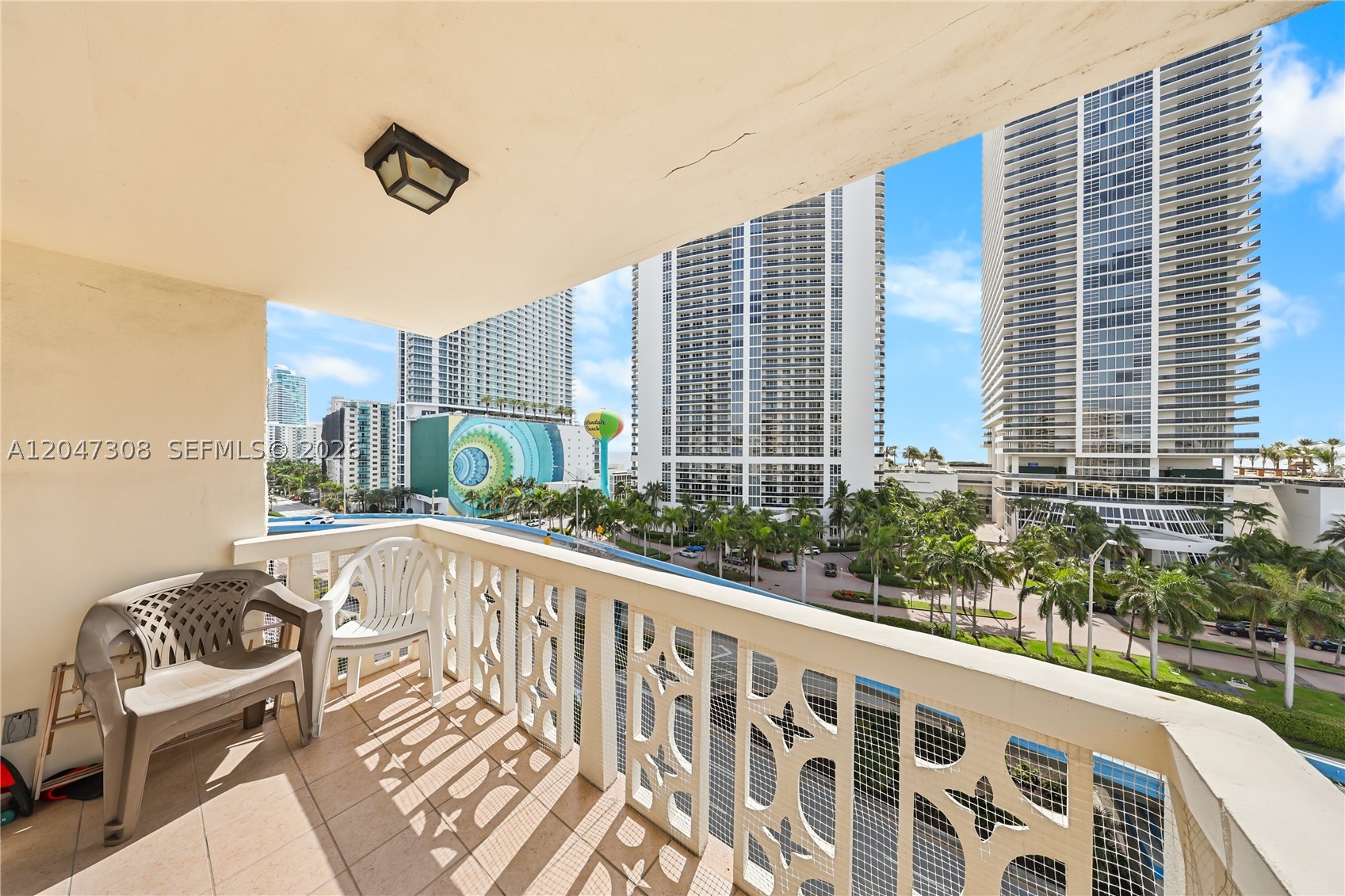 IMPERIAL TOWERS CONDO - Residential