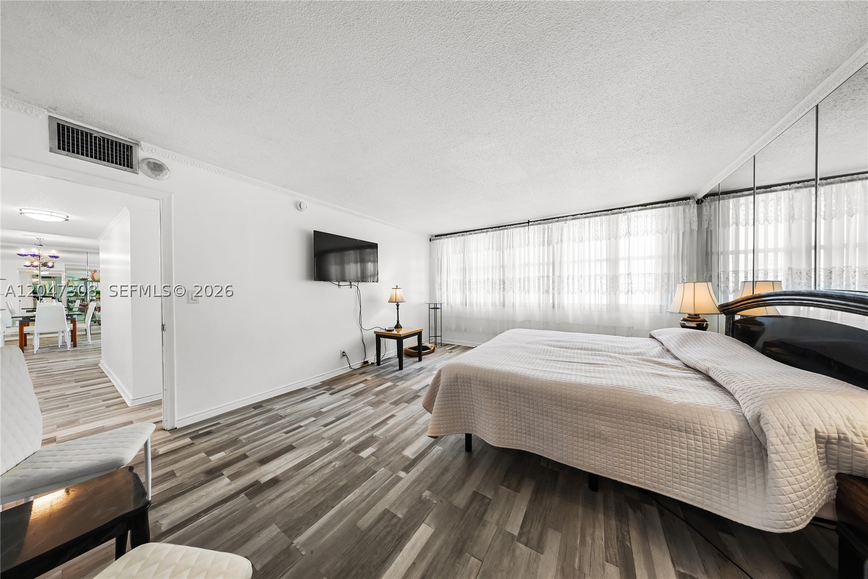 IMPERIAL TOWERS CONDO - Residential