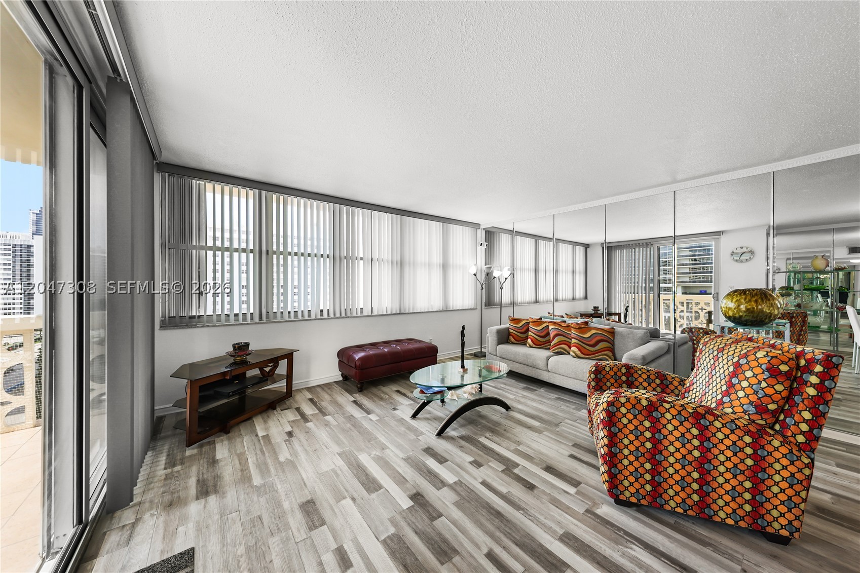 IMPERIAL TOWERS CONDO - Residential