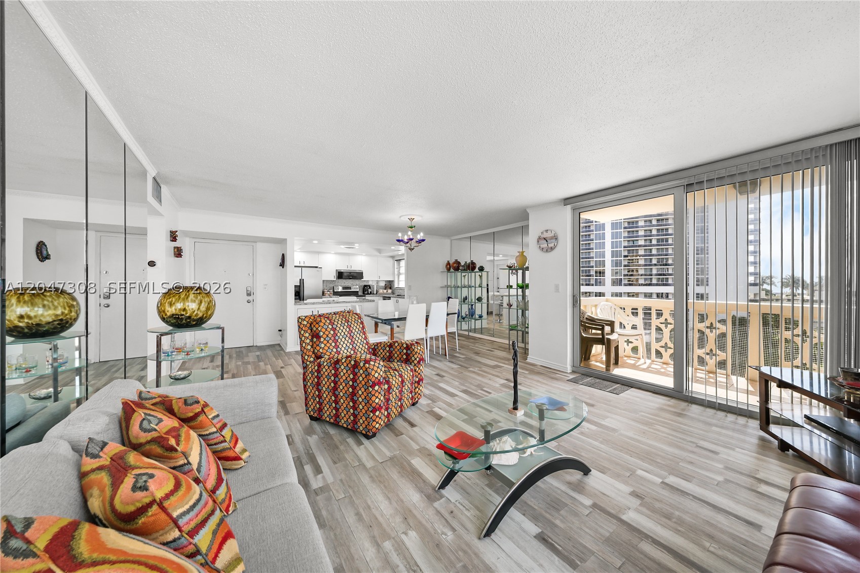 IMPERIAL TOWERS CONDO - Residential