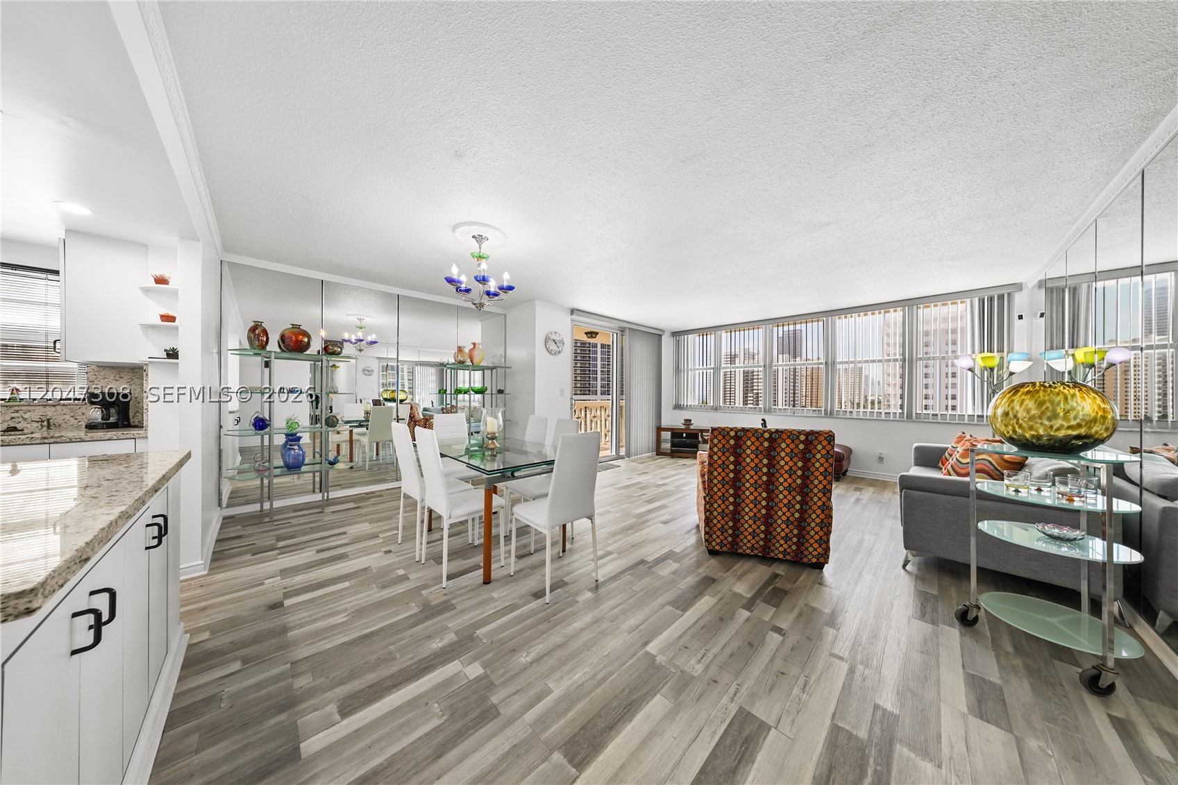 IMPERIAL TOWERS CONDO - Residential