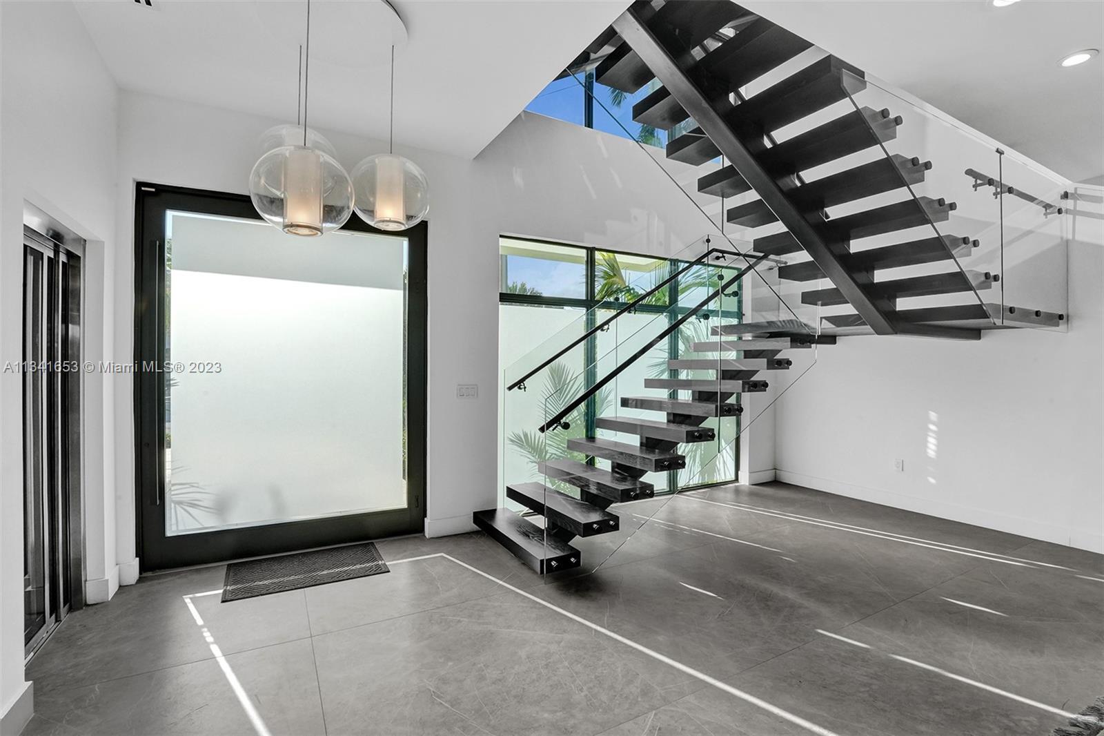 LITTLE HARBOR ON THE HILL - Residential