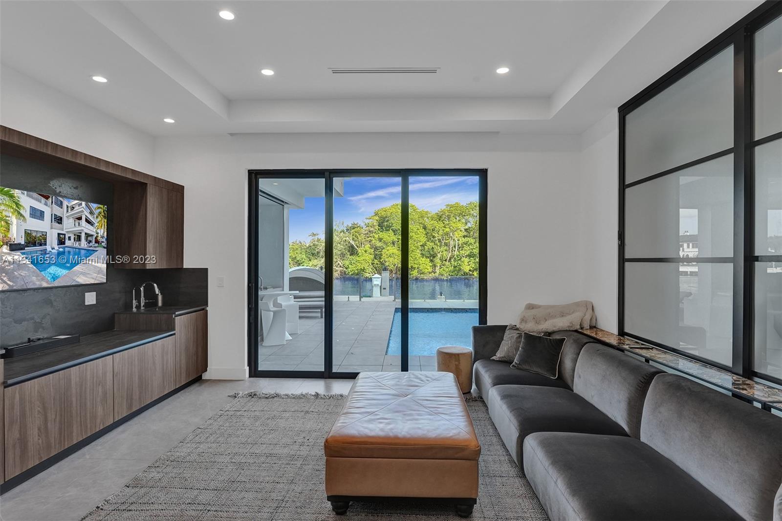 LITTLE HARBOR ON THE HILL - Residential
