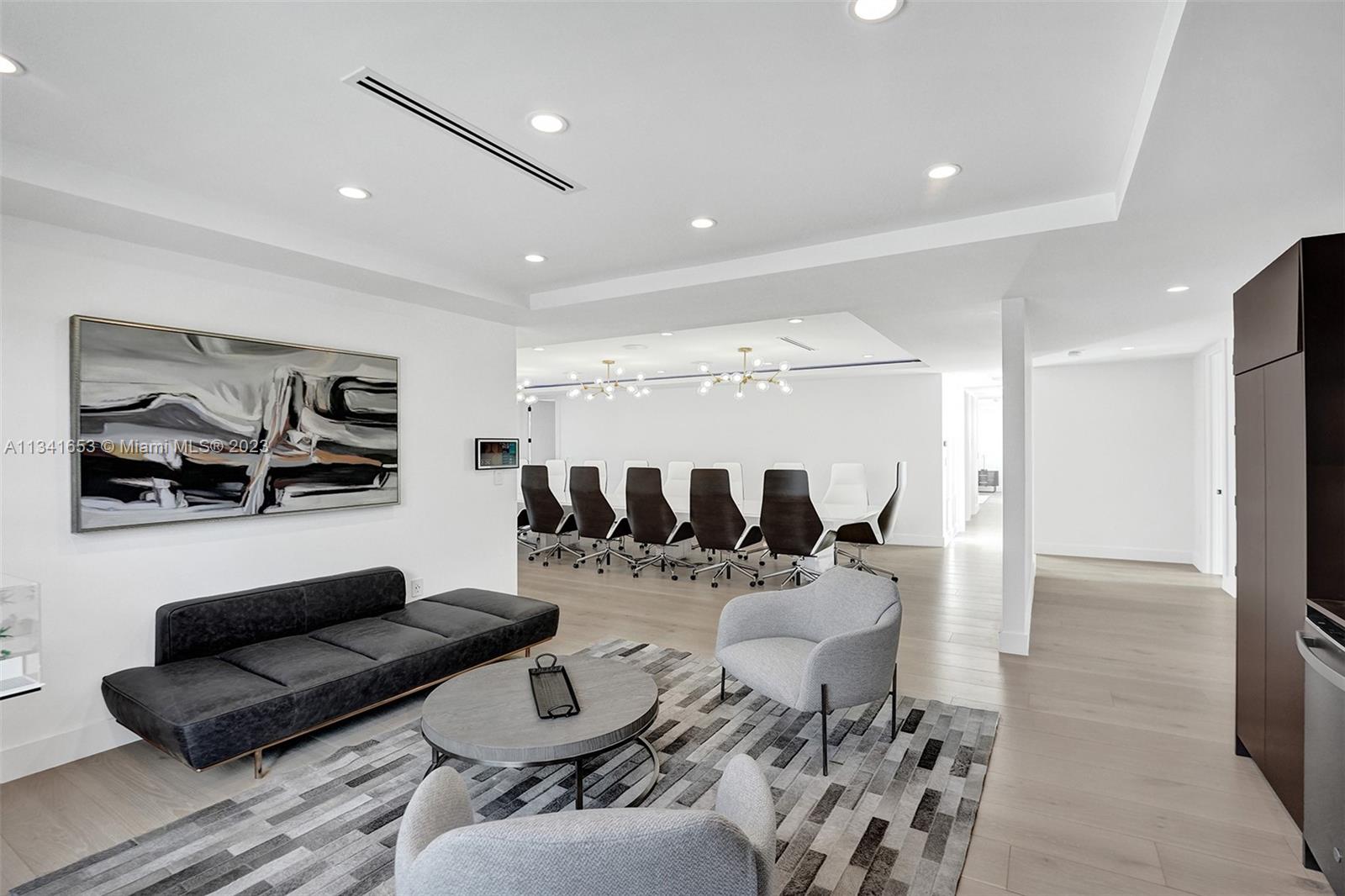 LITTLE HARBOR ON THE HILL - Residential