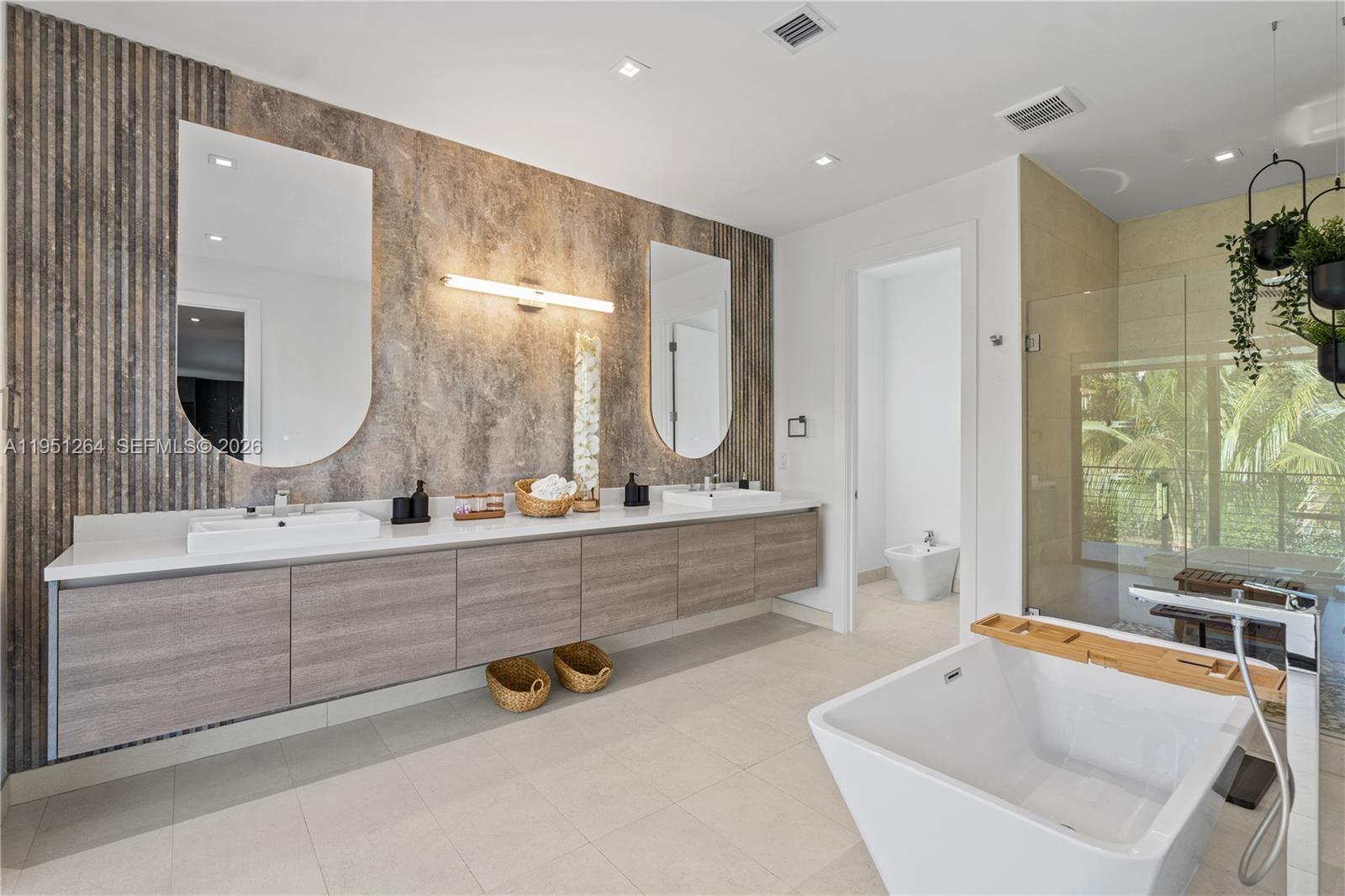 WESTON ESTATES - Residential