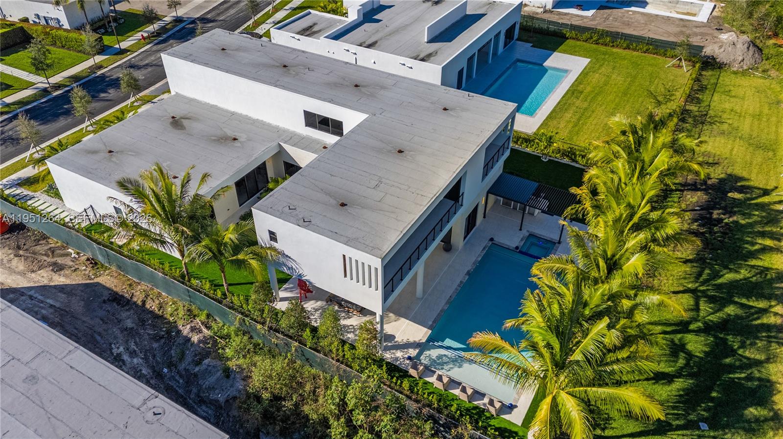 WESTON ESTATES - Residential