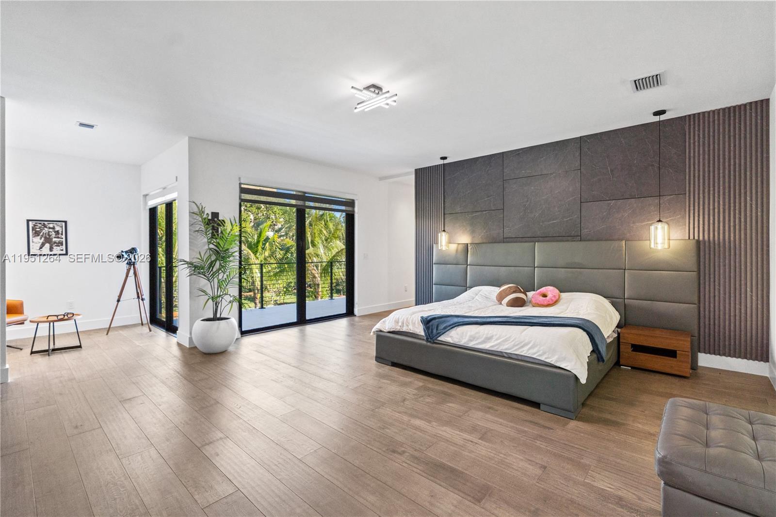 WESTON ESTATES - Residential