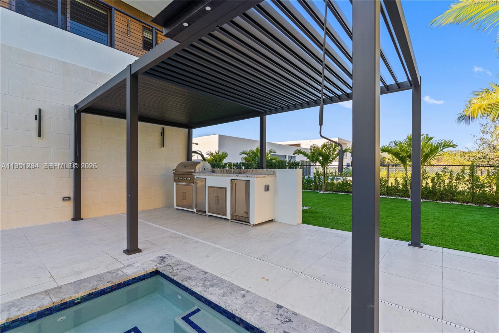 WESTON ESTATES - Residential