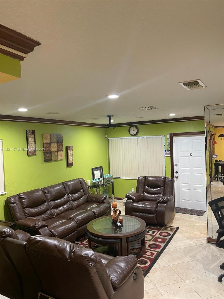 TOWNHOMES OF MONTEREY - Residential