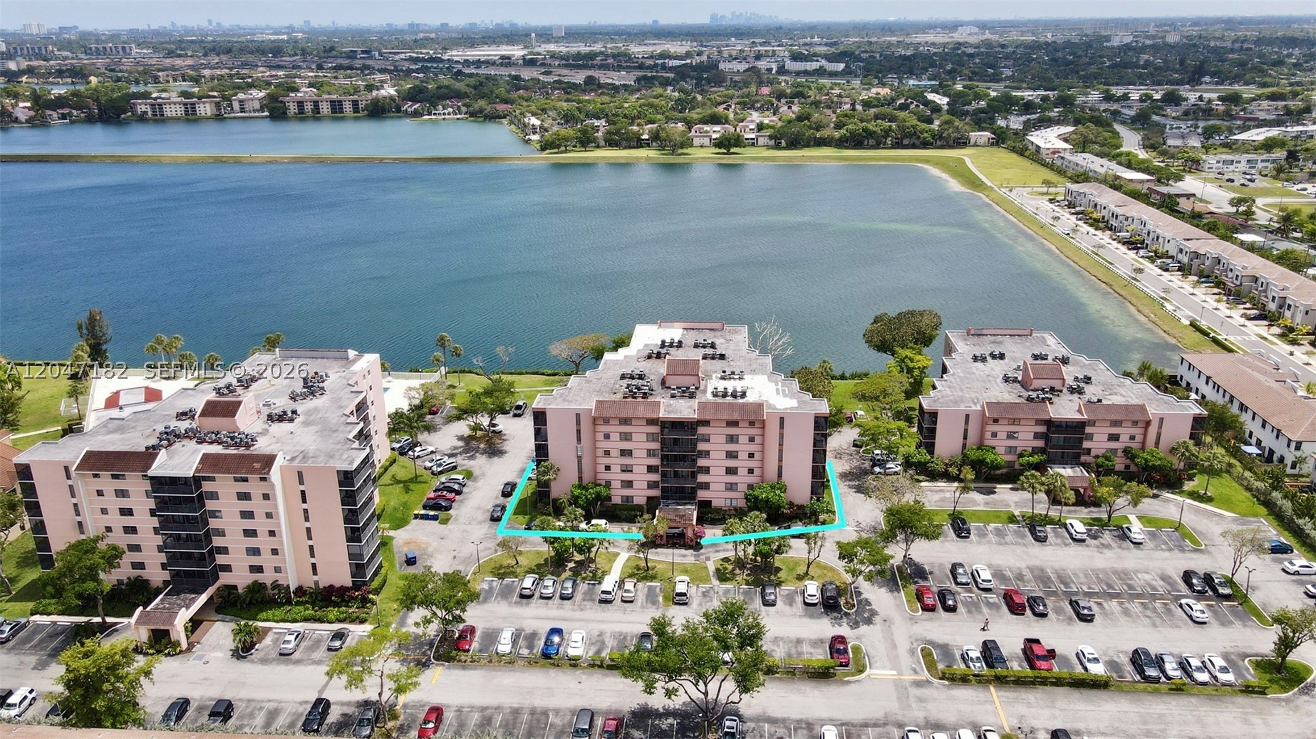 LAKEVIEW OF THE CALF CLUB - Residential Lease