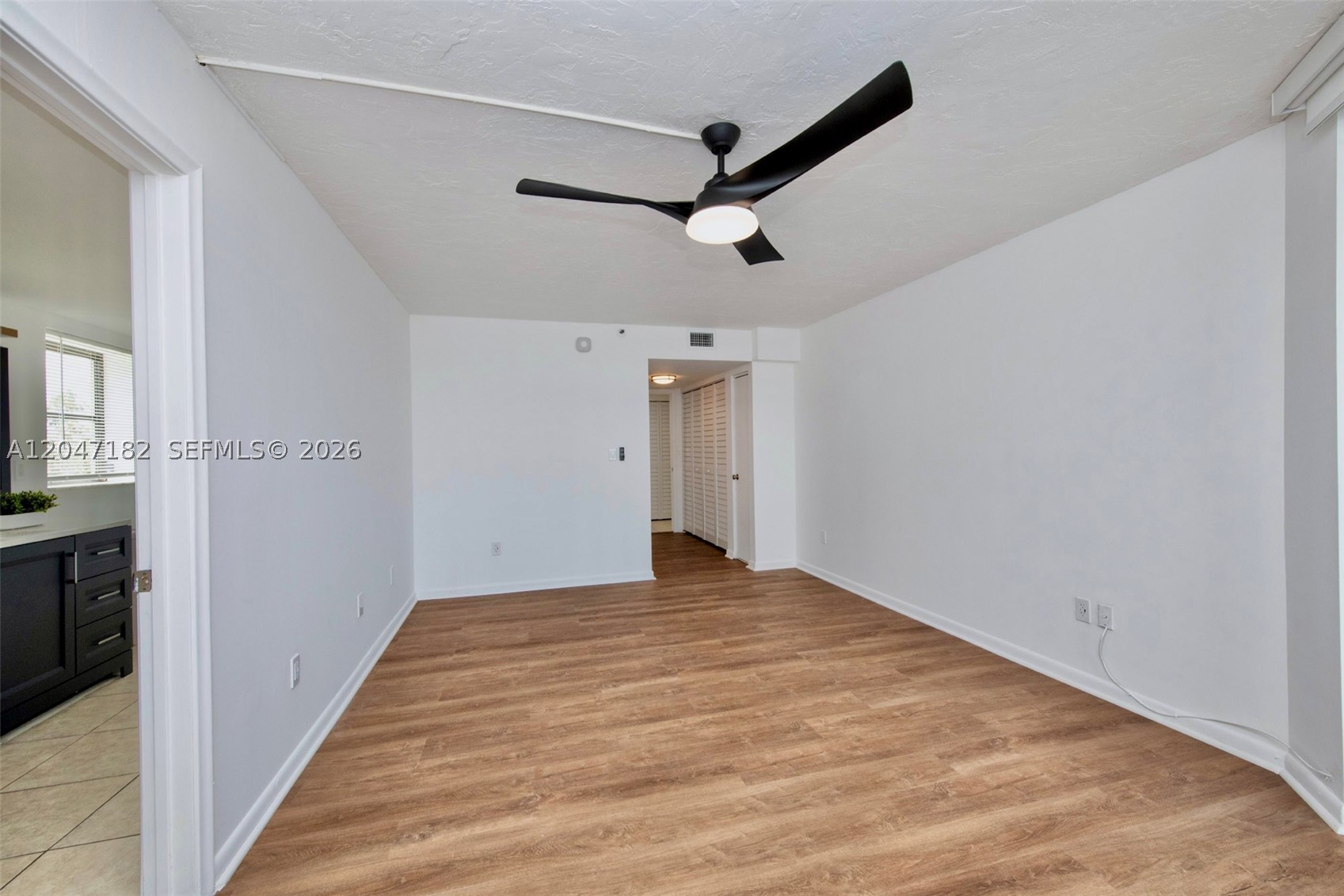 LAKEVIEW OF THE CALF CLUB - Residential Lease
