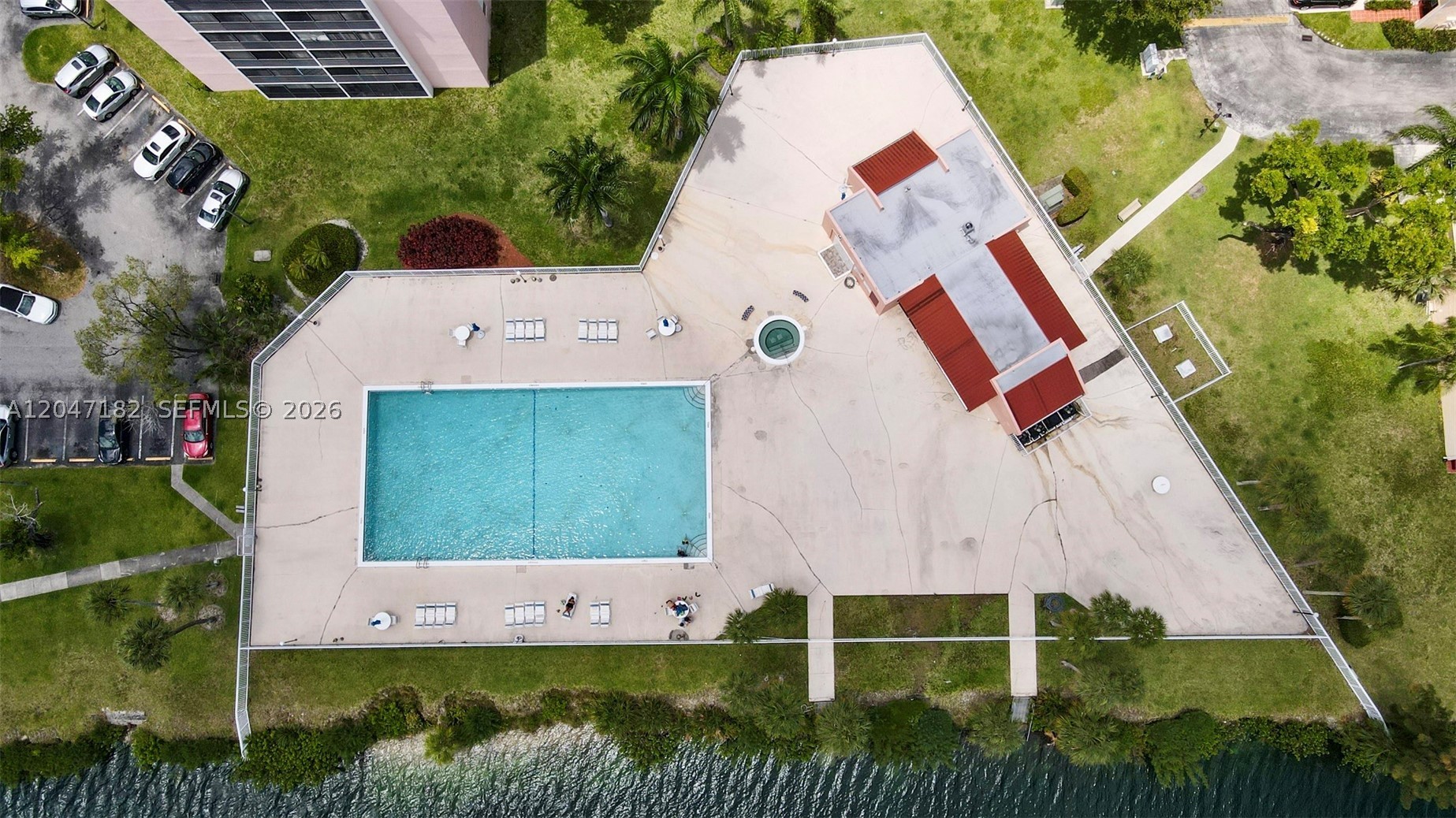 LAKEVIEW OF THE CALF CLUB - Residential Lease