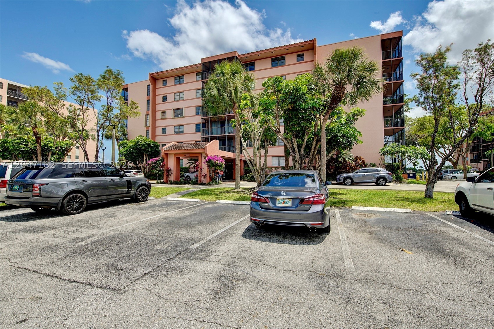 LAKEVIEW OF THE CALF CLUB - Residential Lease