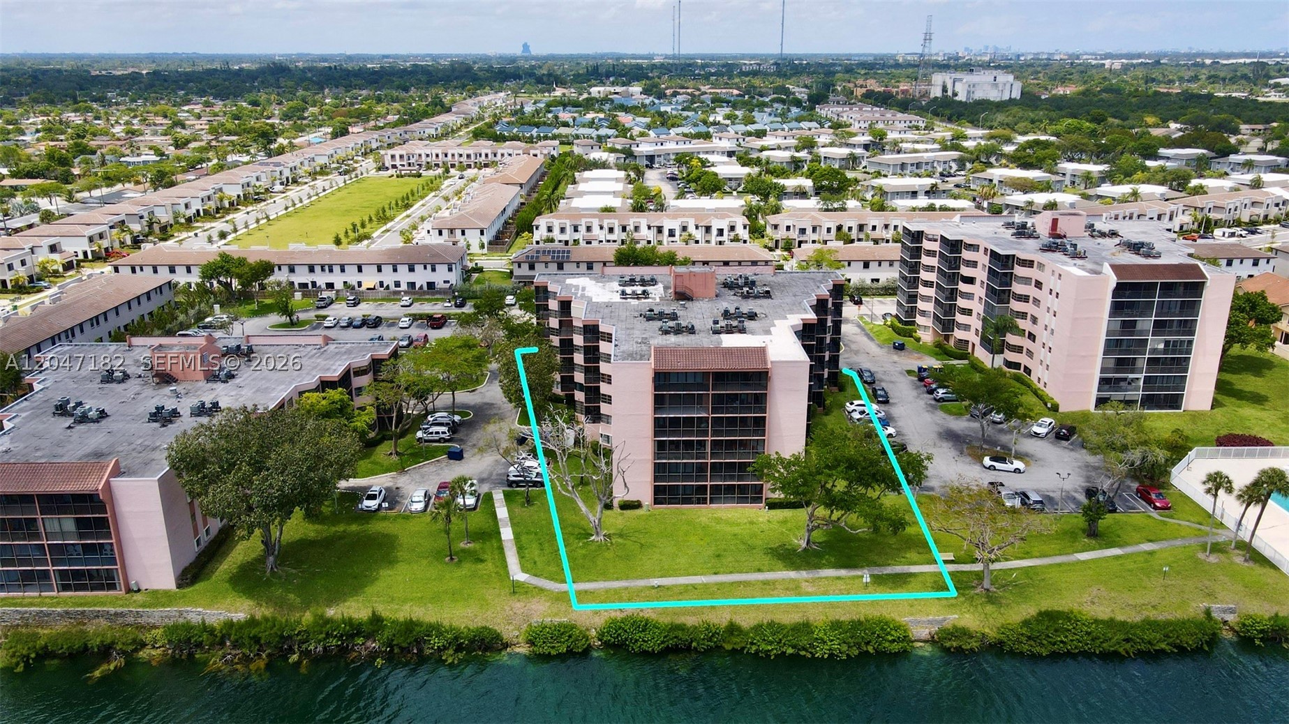 LAKEVIEW OF THE CALF CLUB - Residential Lease
