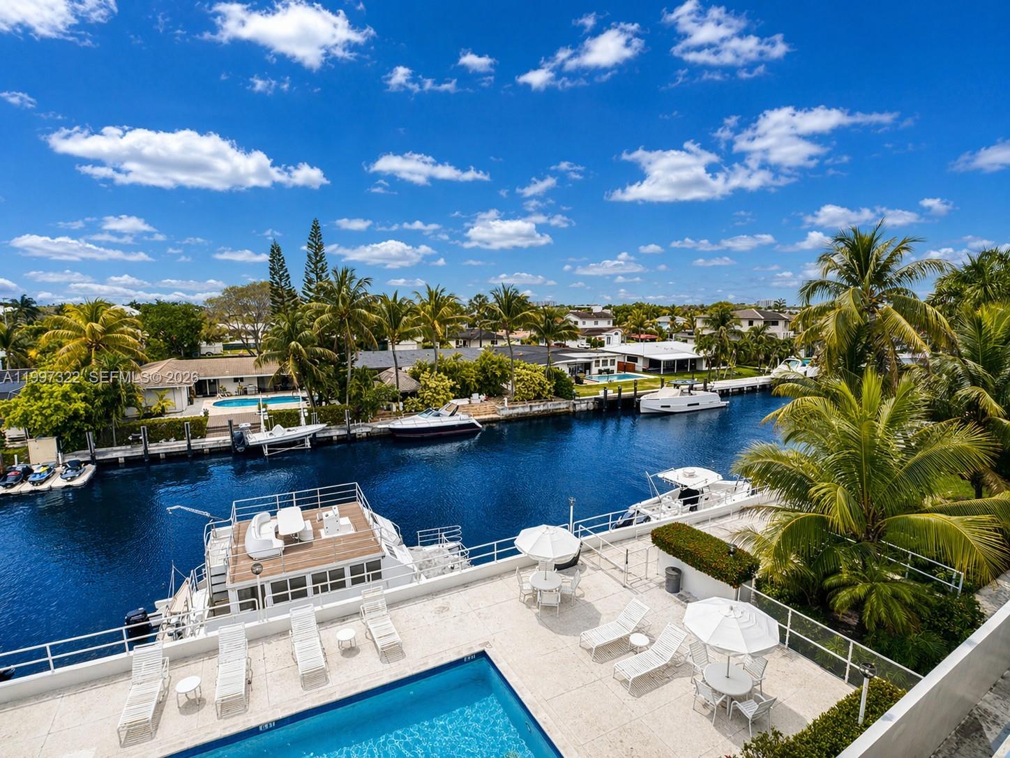 THE PALMS CONDO - Residential