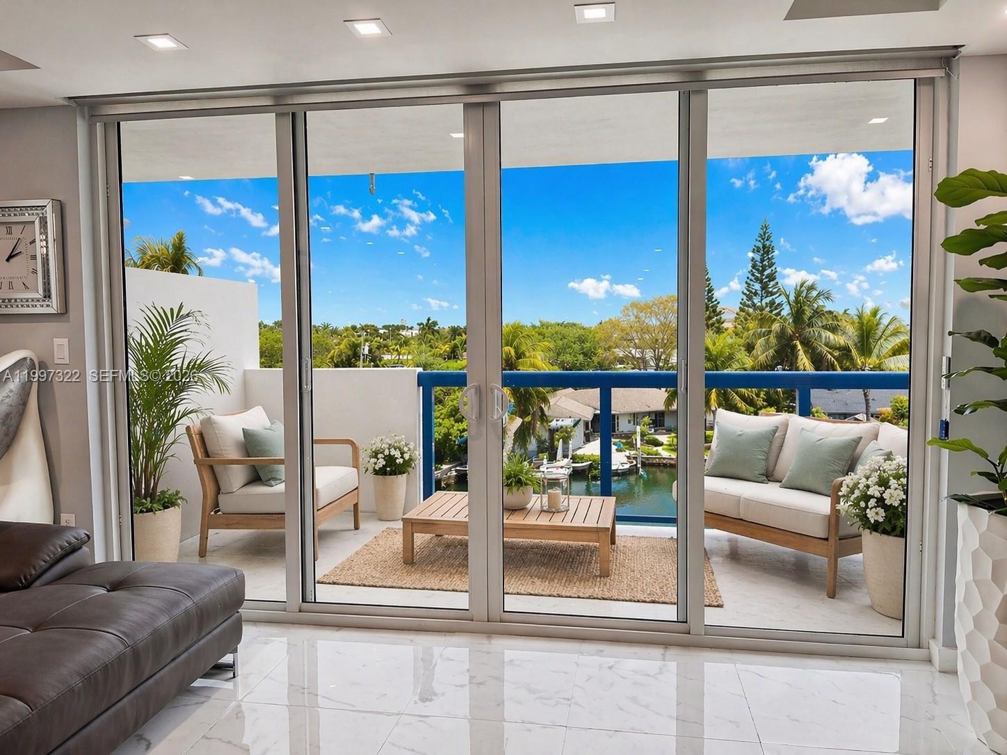THE PALMS CONDO - Residential