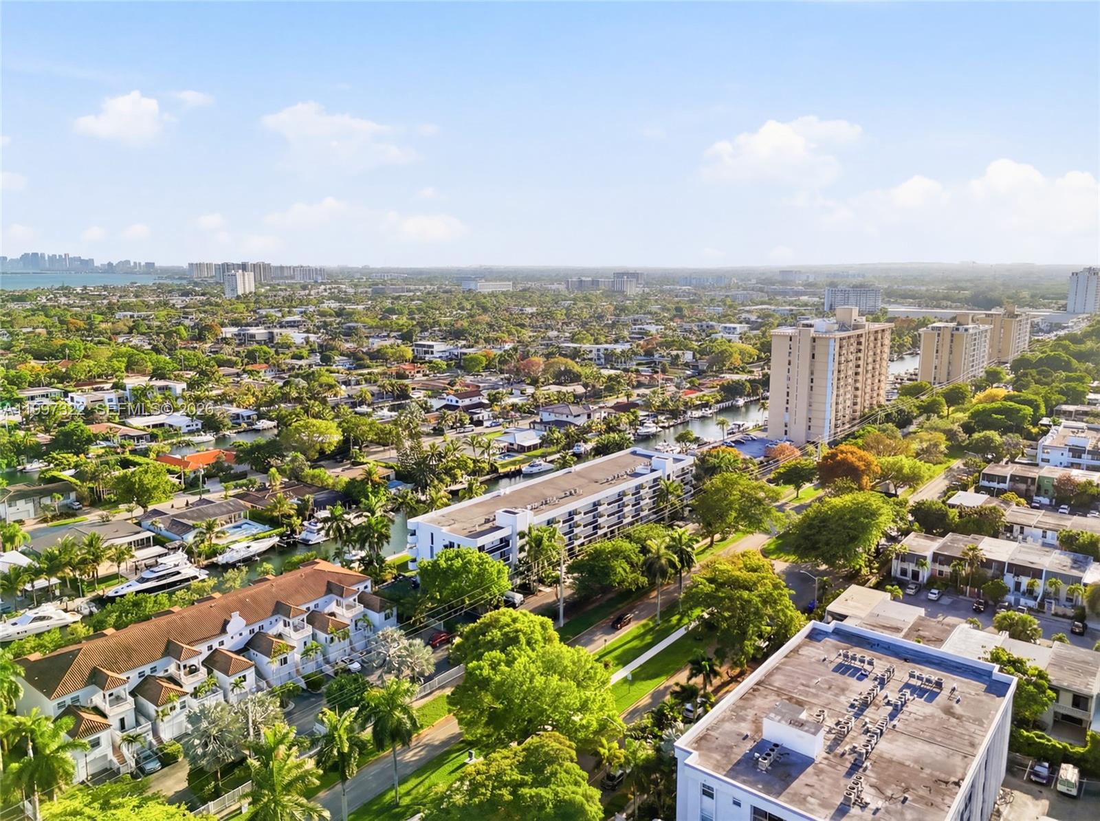 THE PALMS CONDO - Residential