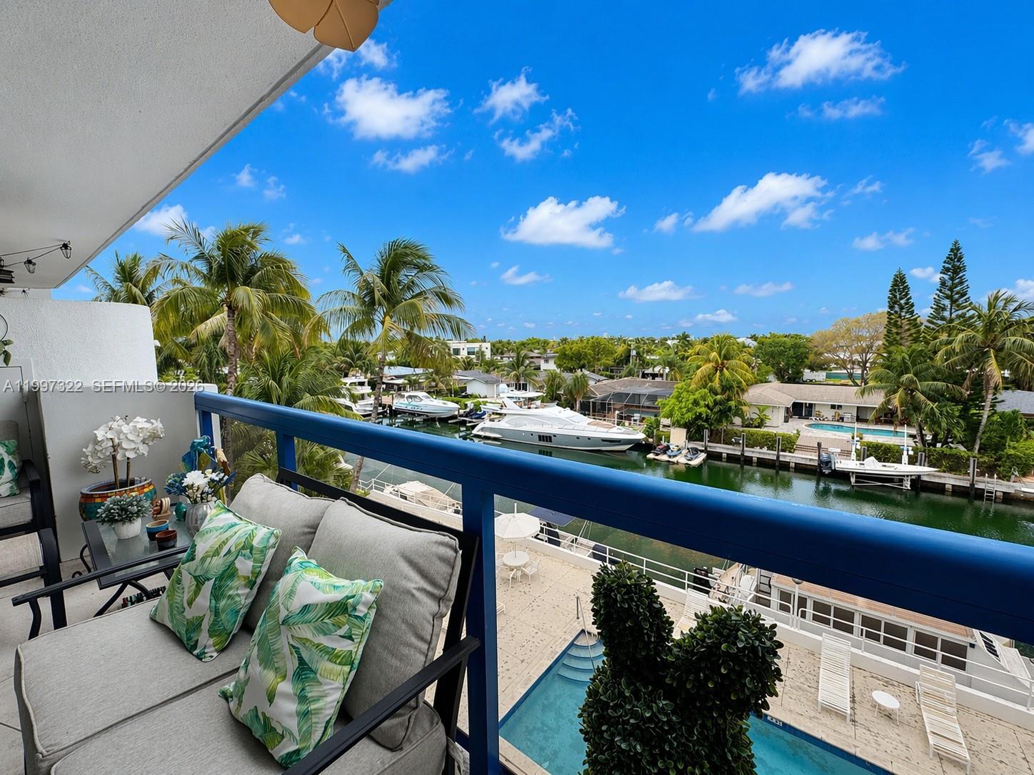 THE PALMS CONDO - Residential