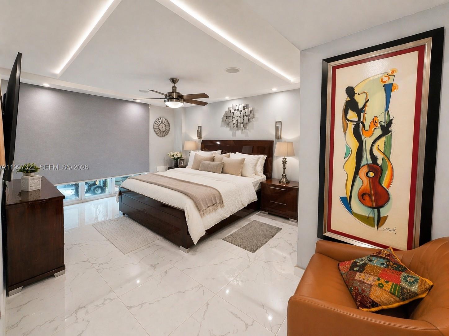 THE PALMS CONDO - Residential