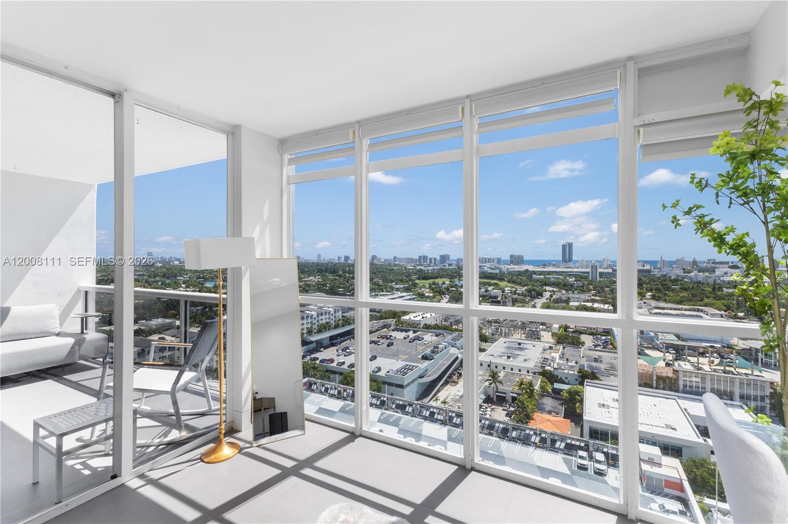SUNSET HARBOUR SOUTH COND - Residential