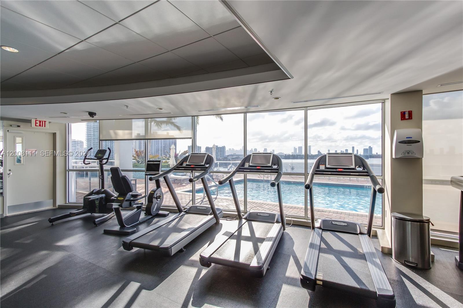 SUNSET HARBOUR SOUTH COND - Residential