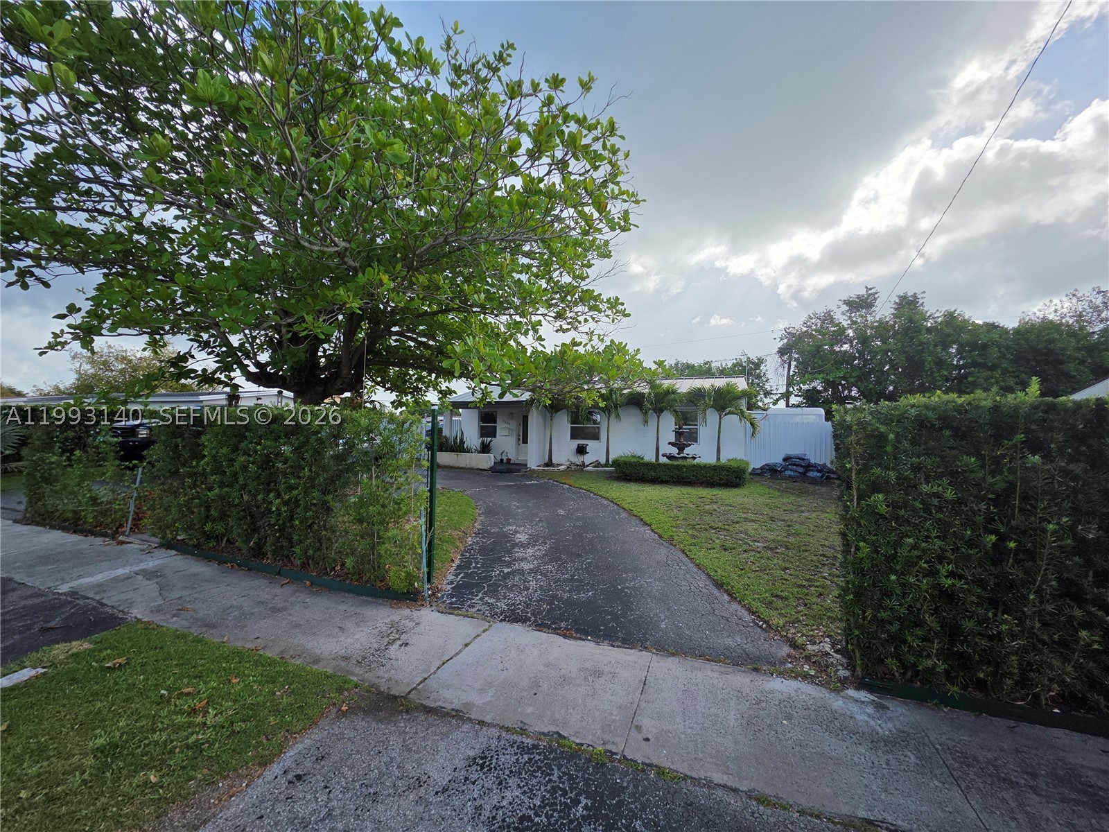 RICHMOND HEIGHTS - Residential