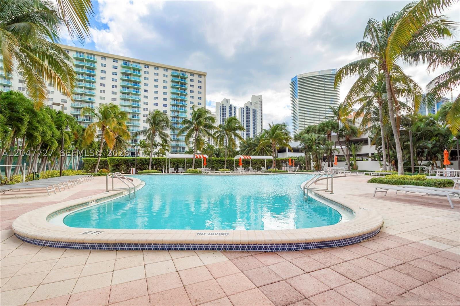 OCEANVIEW BUILDING B COND - Residential
